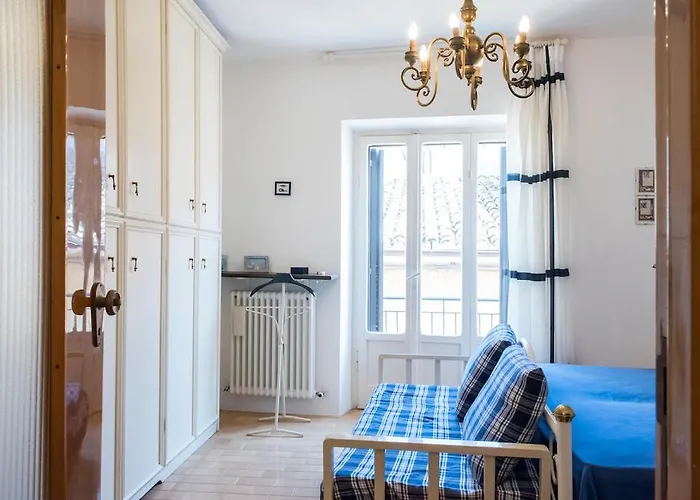 Nei Vicoli Di Sirolo